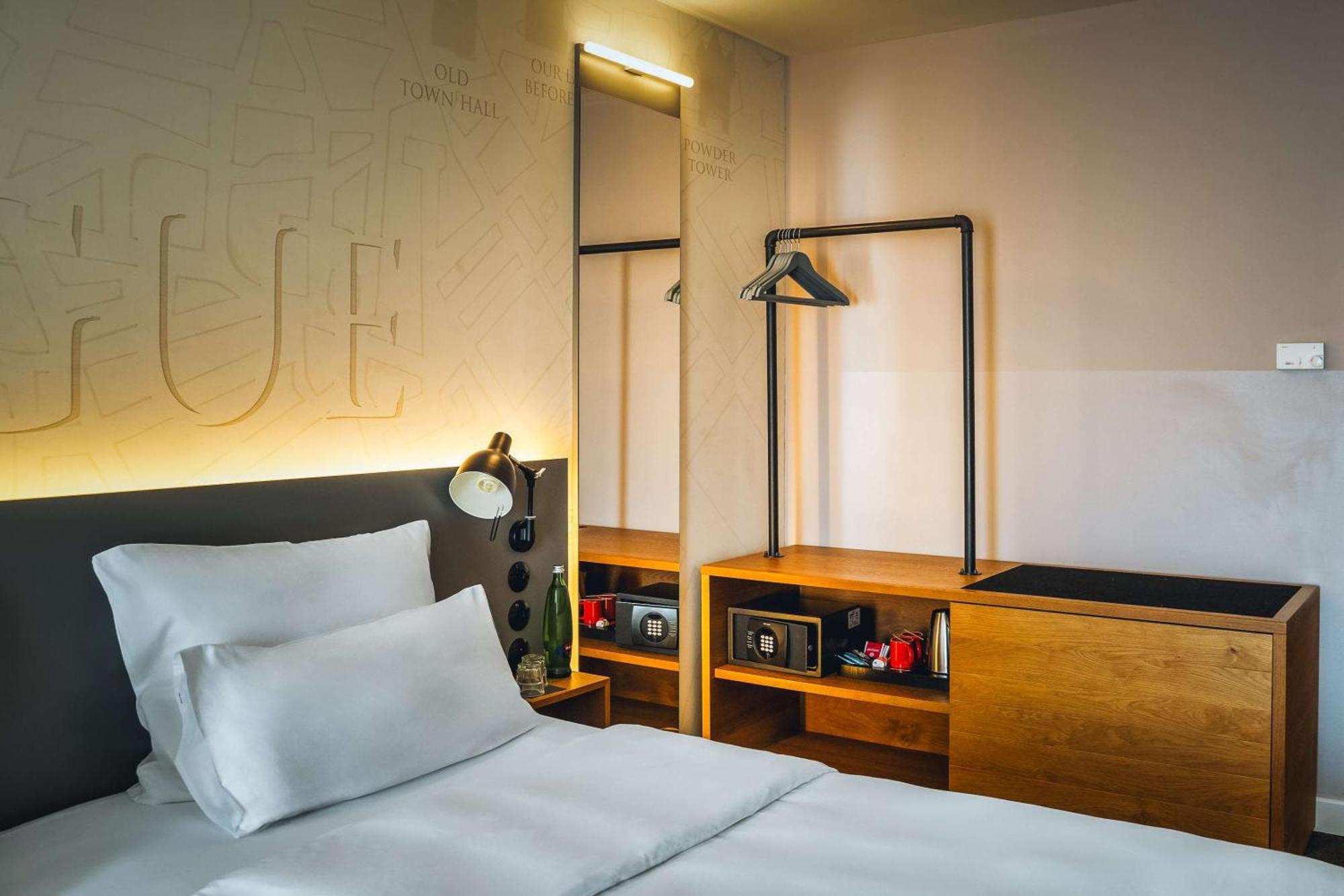 Pentahotel Прага Екстериор снимка