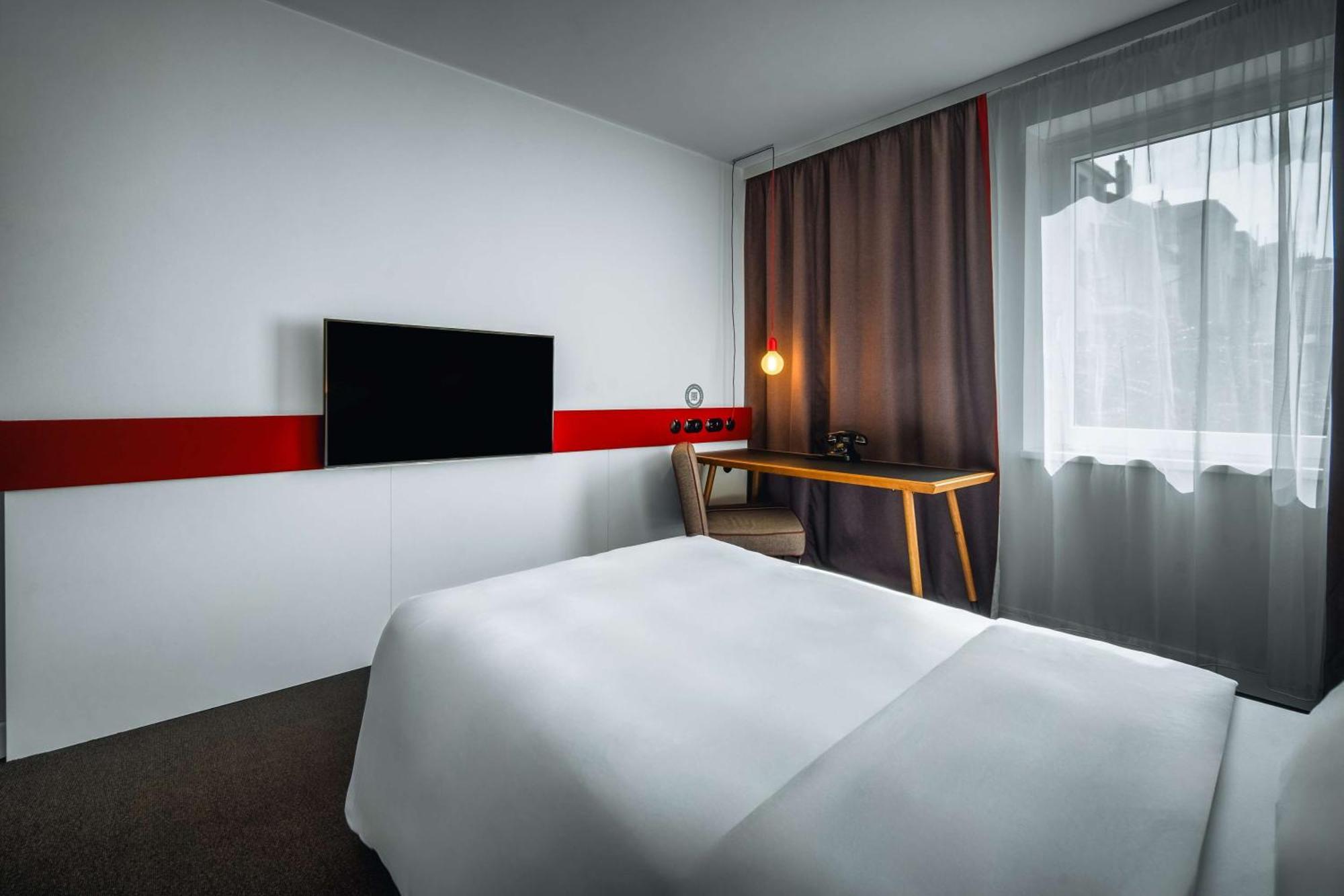 Pentahotel Прага Екстериор снимка