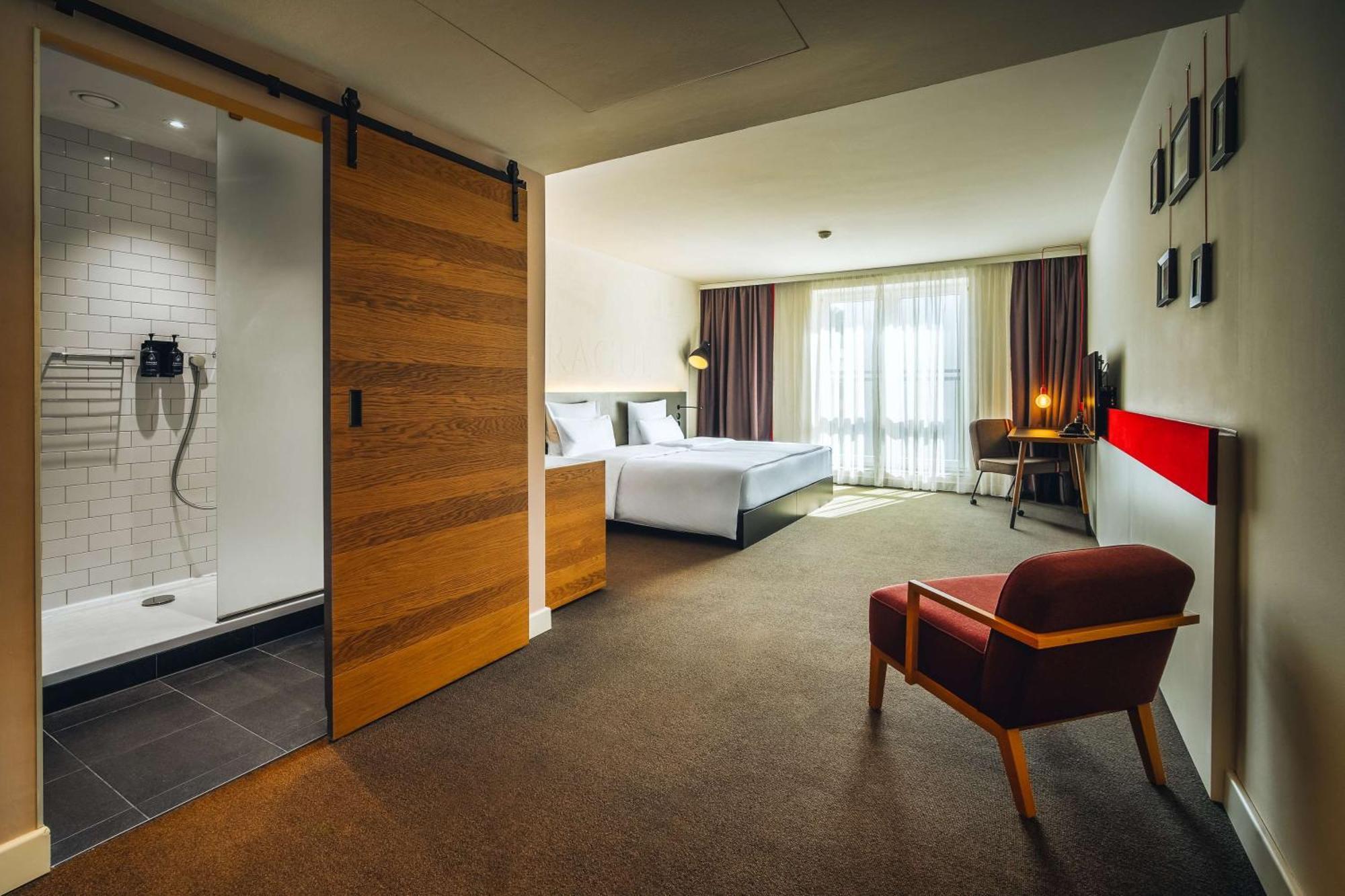 Pentahotel Прага Екстериор снимка