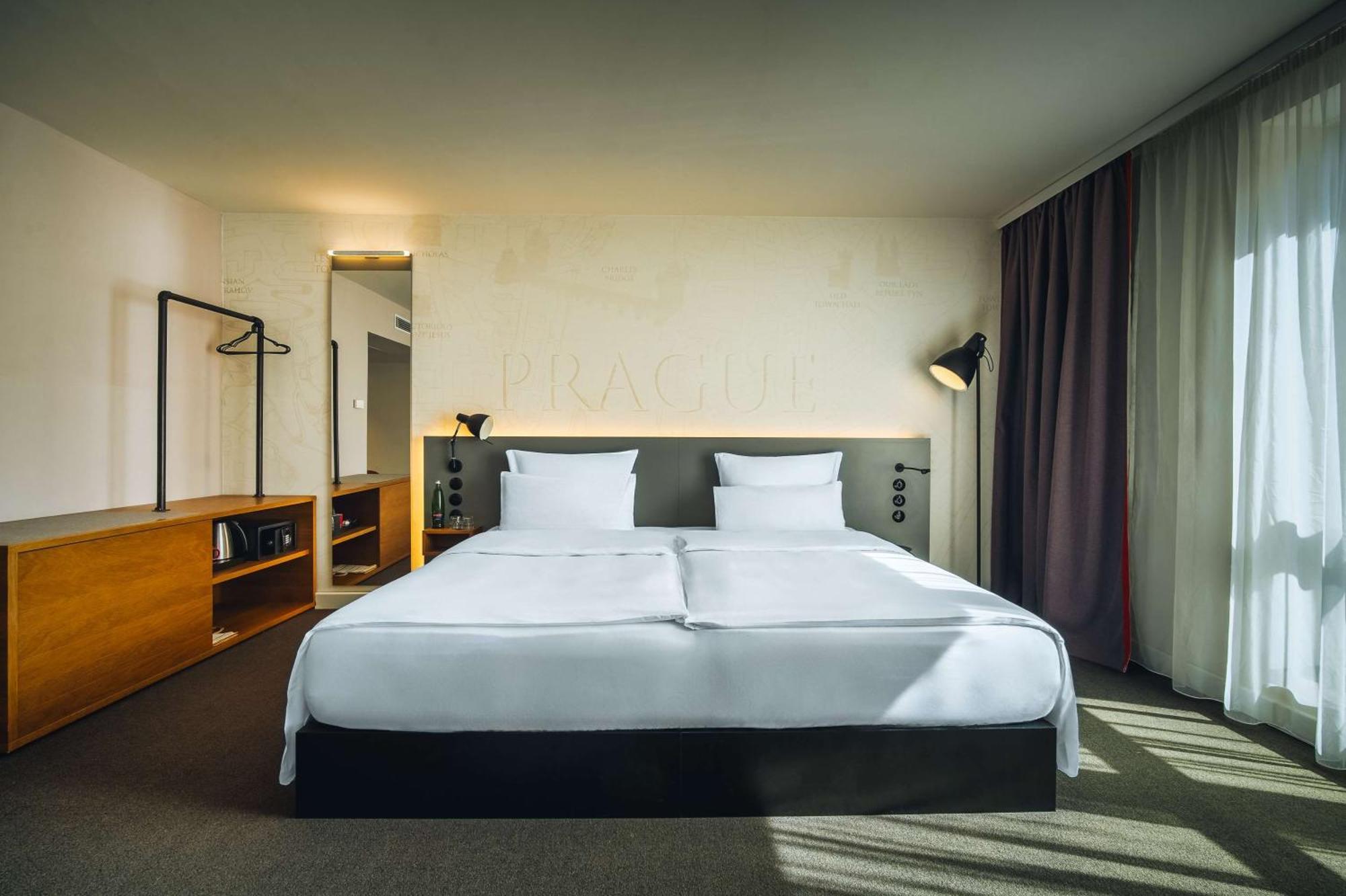 Pentahotel Прага Екстериор снимка