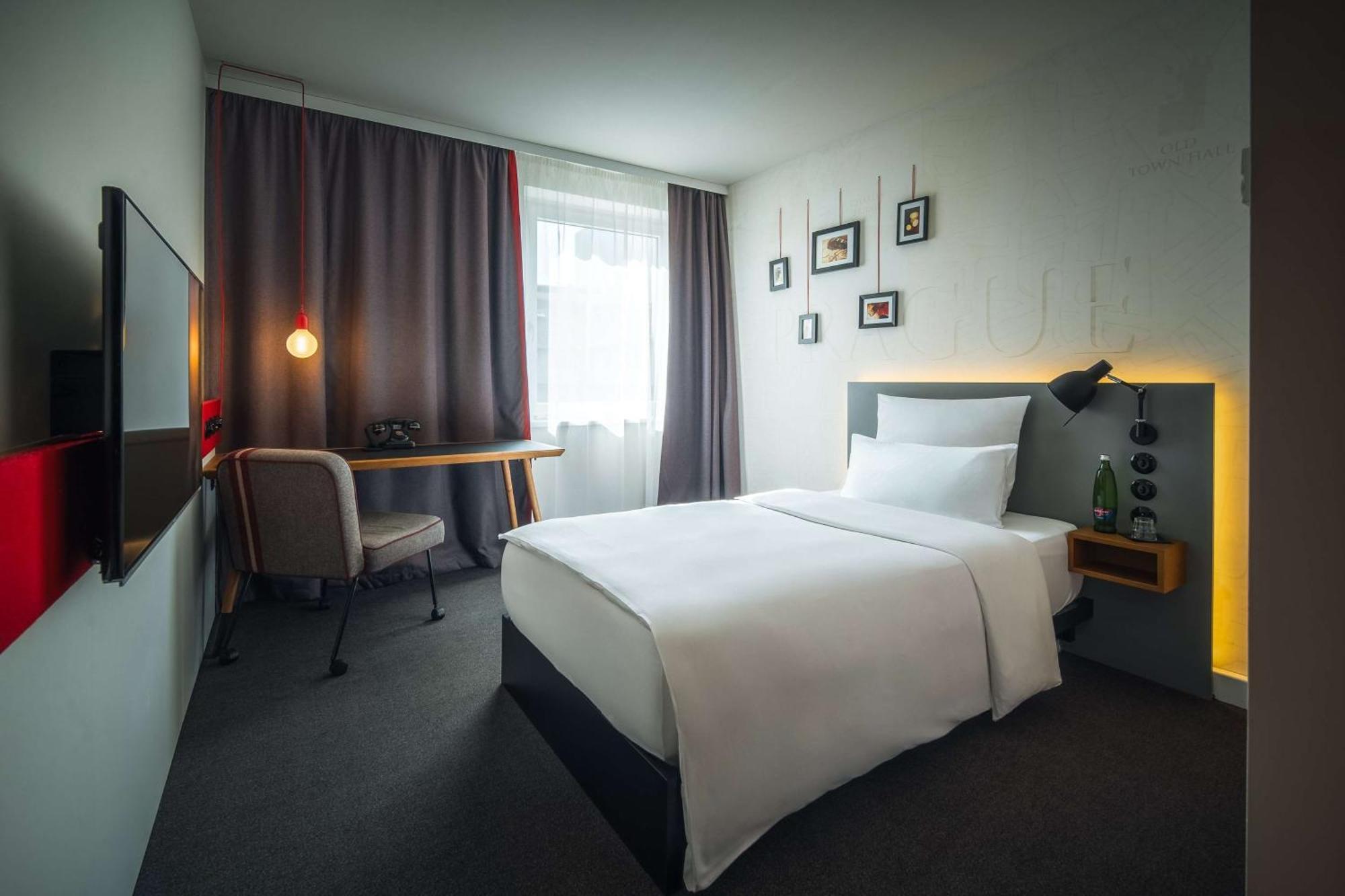 Pentahotel Прага Екстериор снимка