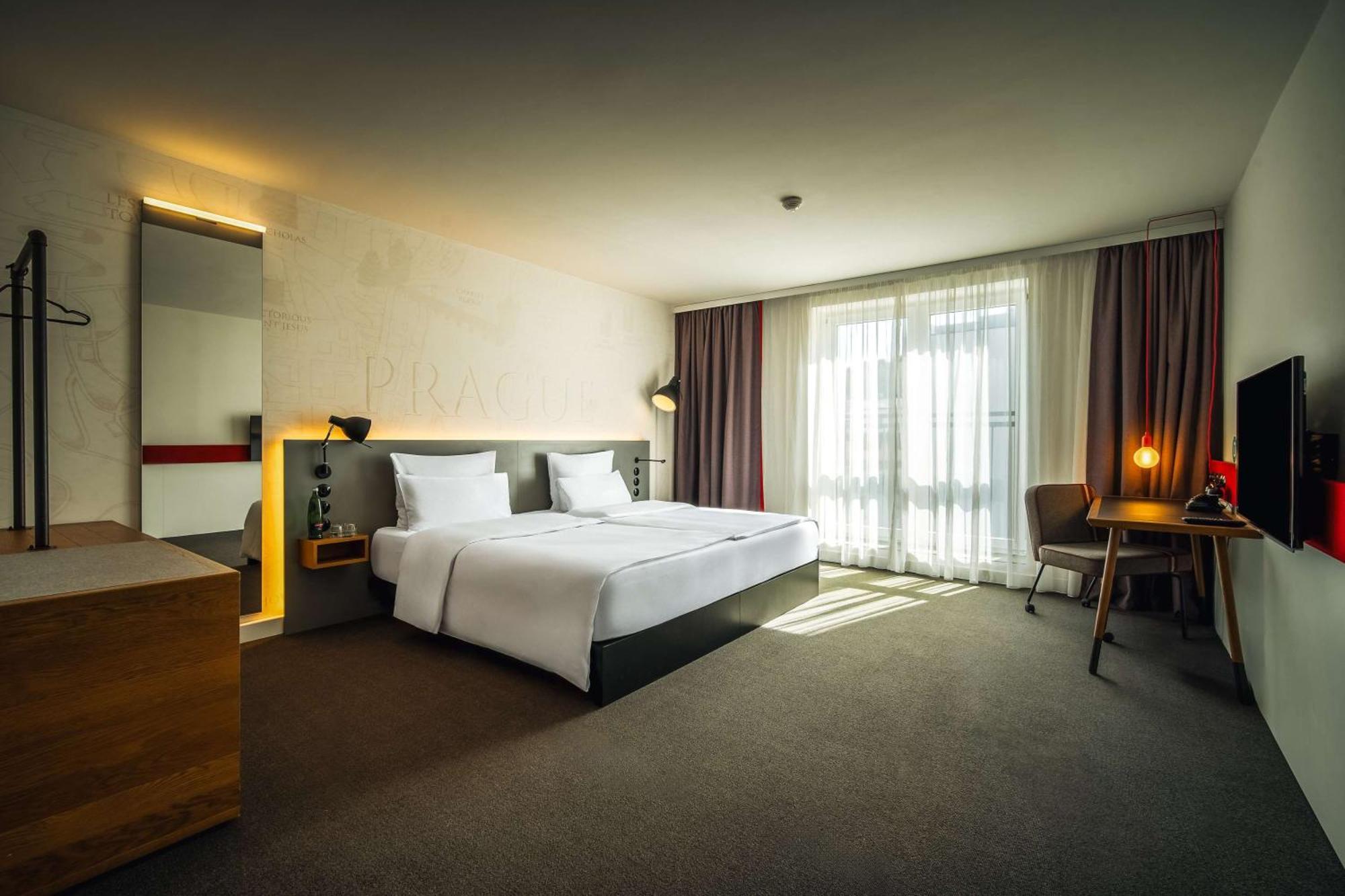 Pentahotel Прага Екстериор снимка