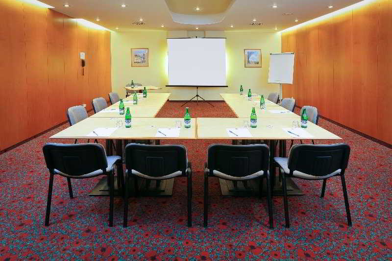 Pentahotel Прага Екстериор снимка