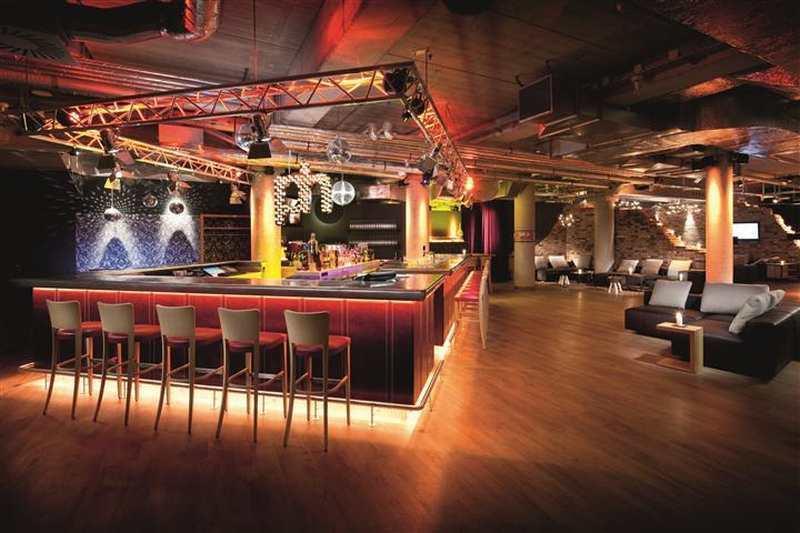 Pentahotel Прага Екстериор снимка